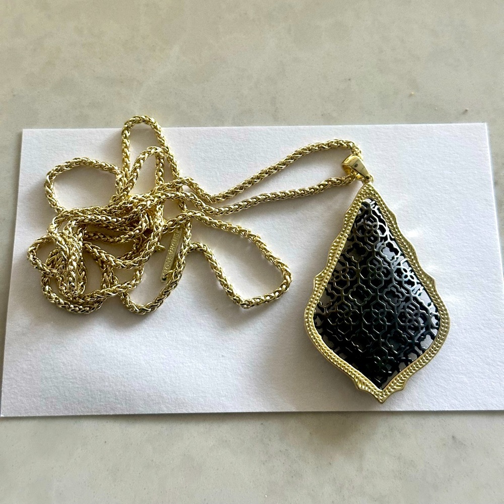 KENDRA SCOTT ￼AIDEN FILIGREE TWO TONE NECKLACE